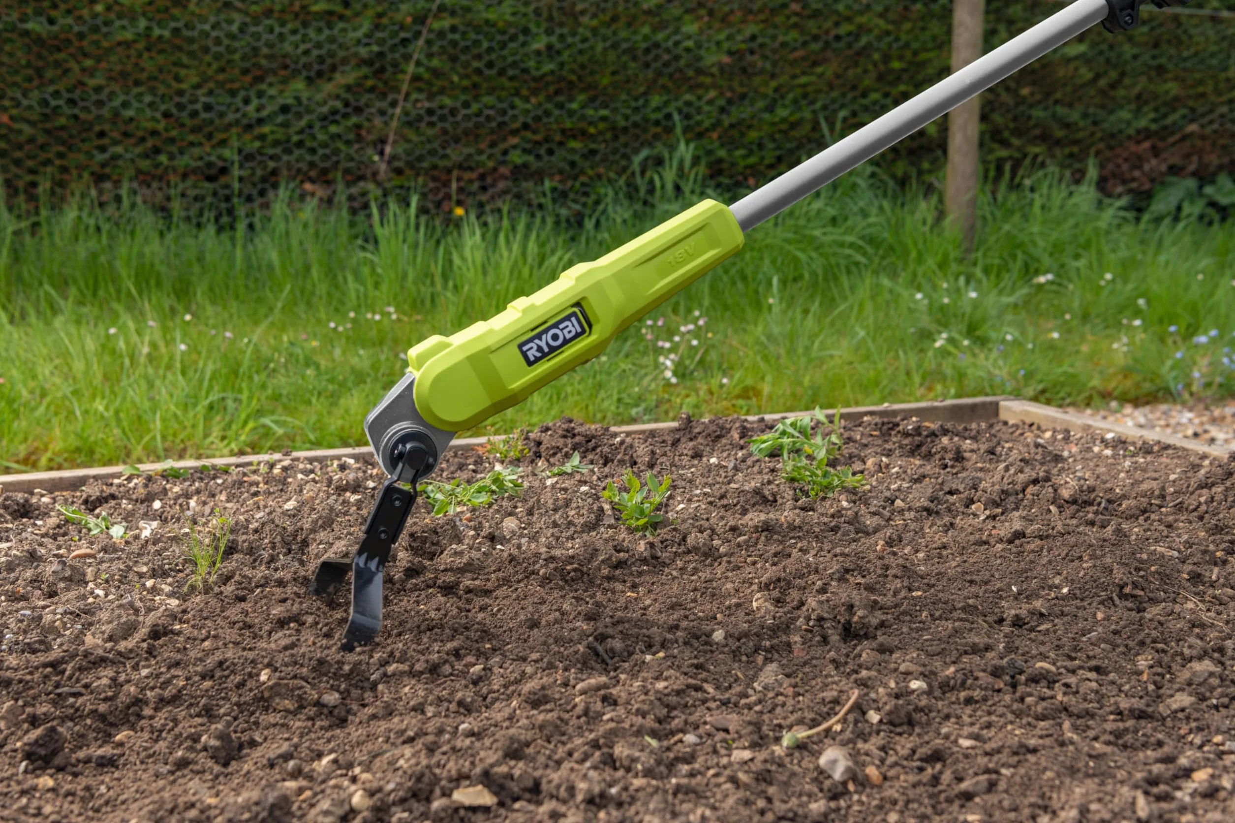 RYOBI 18 V One+ RY18GHA-0 akumulatorowy prostownik